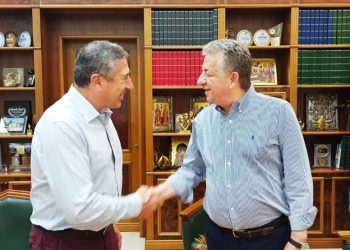 Εκλογές: Στο πλευρό του Αρναουτάκη ο Πέτρος Ινιωτάκης