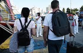 «Youth Pass»: Ποιοι νέοι και πότε θα λάβουν την πρώτη δόση του voucher