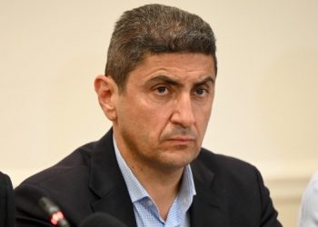 Αυγενάκης: Επιτάχυνση της καταγραφής των ζημιών από την πυρκαγιά και της καταβολής των αποζημιώσεων