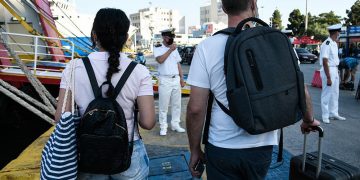 «Youth Pass»: Ποιοι νέοι και πότε θα λάβουν την πρώτη δόση του voucher