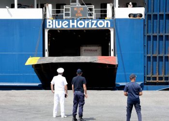 Blue Horizon: «Λάθος αποφάσεις του καπετάνιου και του πληρώματος» λέει η εταιρεία