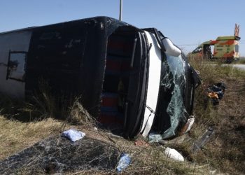 Τέσσερις οι νεκροί από τη σύγκρουση ΙΧ με λεωφορείο στην Ε.Ο Αθηνών – Ευζώνων