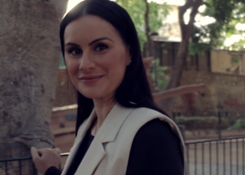 Εύη Λυρώνη: Το προεκλογικό σποτ της υποψήφιας δημοτικής συμβούλου (VIDEO)