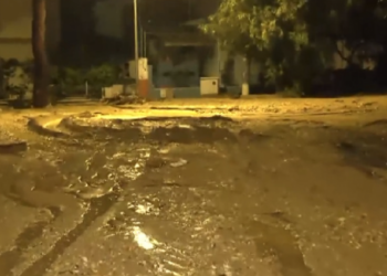 Κακοκαιρία: Εικόνες απόλυτης καταστροφής στο Βόλο (VIDEO)