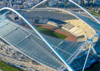 Το πόρισμα για το στέγαστρο Καλατράβα: «Ούτε στο ελάχιστο επιτρεπόμενο η στατική επάρκεια»