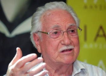 Πέθανε ο μεγάλος δάσκαλος της παραδοσιακής μουσικής Χρόνης Αηδόνιδης