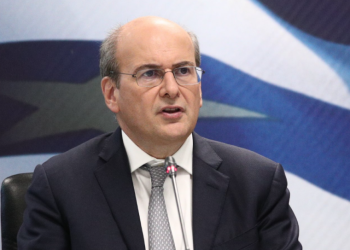 Φορολογικό νομοσχέδιο: Τι αλλάζει στην πληρωμή επιδομάτων και τους ελεύθερους επαγγελματίες