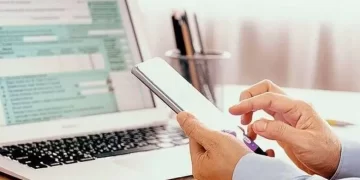 mYDATA: «Tσουχτερά» πρόστιμα για τους επαγγελματίες