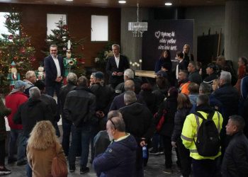 Περίπου εκατό νέοι εργαζόμενοι στον δήμο Θεσσαλονίκης από πρόγραμμα της ΔΥΠΑ