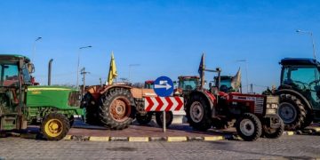 Εντείνονται οι αγροτικές κινητοποιήσεις – Διαμαρτύρονται για το αυξημένο κόστος παραγωγής και τις μειωμένες επιδοτήσεις