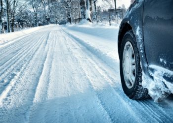 Οδηγίες του υπουργείου Υποδομών και Μεταφορών για οδήγηση σε χιόνι, πάγο και χαμηλές θερμοκρασίες