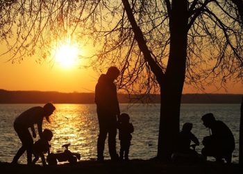 ΚΕΦΙΜ: Δεν υπάρχουν διαφορές ανάμεσα στα παιδιά που μεγαλώνουν από ομόφυλα ζευγάρια και τα υπόλοιπα παιδιά