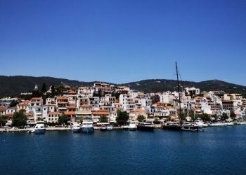 Κλείνουν οι συμφωνίες για τη νέα τουριστική περίοδο στη Σκιάθο – Στόχος η ποιότητα, η προσέλκυση επισκεπτών υψηλού επιπέδου και νέες αγορές