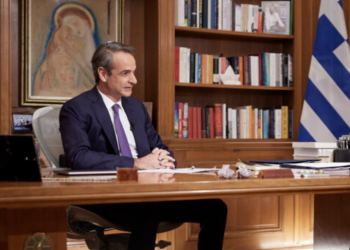 Μητσοτάκης: “Όχι” στην παρένθετη μητέρα