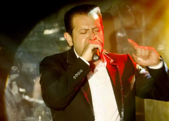 Πέθανε ο τραγουδιστής Χάρης Κωστόπουλος