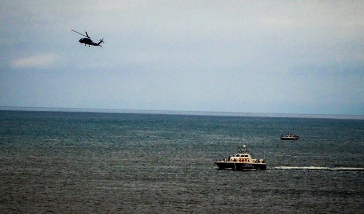 Πτώση πολιτικού ελικοπτέρου στην Β.Εύβοια, στην περιοχή Αχλάδι.Το ελικόπτερο απογειώθηκε από το Μαντούδι με κατεύθυνση την ΒΗΠΕ Βόλου και έπεσε στην θάλασα.Έρευνες του Λιμενικού από αέρος και θαλάσσης για την ανεύρεση του πιλότου, Πέμπτη 28 Σεπτεμβρίου 2023  (ΘΟΔΩΡΗΣ ΝΙΚΟΛΑΟΥ/EUROKINISSI)