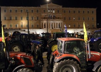 Αποχωρούν στις 11:00 από το Σύνταγμα οι αγρότες-Επικείμενη συνάντηση Μητσοτάκη-Θεσσαλών αγροτών
