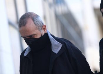 Κολωνός: Ένοχος ο Μίχος για τον βιασμό της 12χρονης – Αθώα η μητέρα για τις κατηγορίες της πορνογραφίας και της μαστροπείας