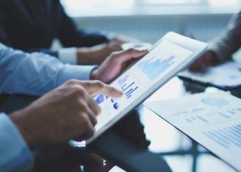 Δύο νέες δράσεις ΕΣΠΑ για την ενίσχυση νέων και υπό σύσταση μικρομεσαίων επιχειρήσεων