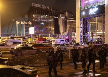 Μακελειό στη Μόσχα: Πολύνεκρη τρομοκρατική επίθεση σε συναυλιακό χώρο – Την ευθύνη ανέλαβε η τζιχαντιστική οργάνωση Ισλαμικό Κράτος (VIDEOS)