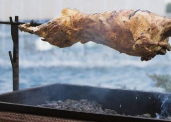 Ακρίβεια: Σε τι τιμές θα κυμανθεί το αρνί ενόψει Πάσχα