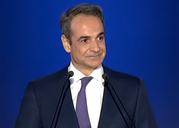 Κυρ. Μητσοτάκης: «Είναι αδιανόητο να πέφτει νεκρή μια νέα γυναίκα από το χέρι του πρώην συντρόφου της λίγα μέτρα από το αστυνομικό τμήμα στο οποίο κατέφυγε για να ζητήσει προστασία από αυτόν»