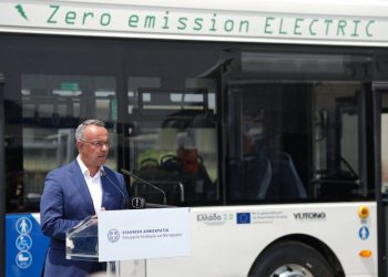 Σταϊκούρας: Με τα νέα ηλεκτρικά λεωφορεία ανανεώνεται το 1/3 του στόλου των οχημάτων του ΟΑΣΘ