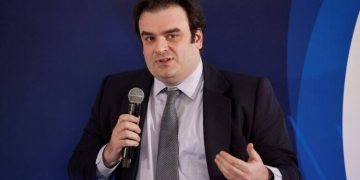 Κυρ. Πιερρακάκης: “Η τεχνολογία πρέπει να βοηθήσει τη σχέση δασκάλου – μαθητή”