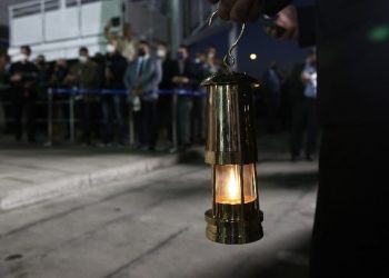 Στις 19:30 στο «Ελ. Βενιζέλος» το Άγιο Φως