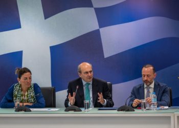 Χατζηδάκης: «Μοντέλο- ΔΕΗ» σε 8 ΔΕΚΟ του Υπερταμείου – Ευελιξία σε αμοιβές και προμήθειες