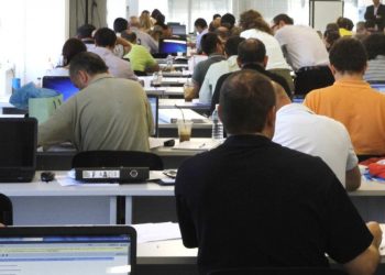 Έρχεται αποζημίωση και εφάπαξ σε 100.000 υπαλλήλους του Δημοσίου