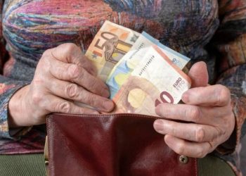 Πότε θα καταβληθούν οι συντάξεις Οκτωβρίου – Αναλυτικά οι ημερομηνίες