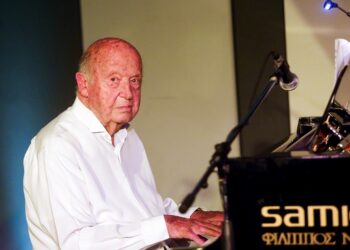 Πέθανε ο σπουδαίος μουσικοσυνθέτης Μίμης Πλέσσας