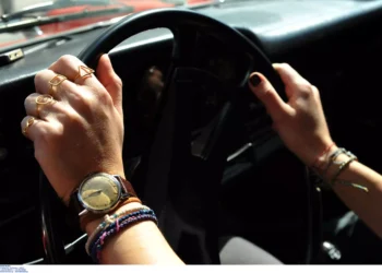 Tο 82% των Ελλήνων οδηγούν για αποστάσεις μικρότερες των τεσσάρων χιλιομέτρων – Ποιες είναι οι συνέπειες