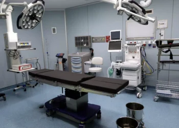 Θεμιστοκλέους: Στόχος μέχρι το τέλος του 2025 η αναμονή στα χειρουργεία να είναι στους 4 μήνες