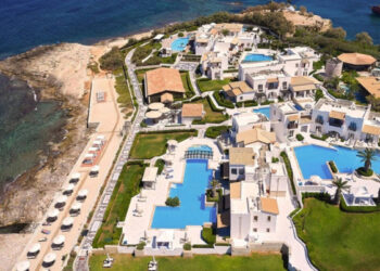 Ολοκληρώθηκε η εξαγορά του εμβληματικού Knossos Royal από τον Όμιλο Καράτζη