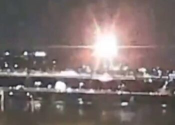 Ουάσινγκτον: Αεροπλάνο συγκρούστηκε με ελικόπτερο – Η στιγμή της τραγωδίας (VIDEO)