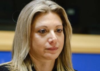 Τα 10 ερωτήματα που έστειλε η Μαρία Καρυστιανού στον Σρόιτερ για να απαντήσει ο Κυριάκος Μητσοτάκης