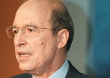 Ποιοι θα εκφωνήσουν επικήδειο στην κηδεία του Κώστα Σημίτη την Πέμπτη