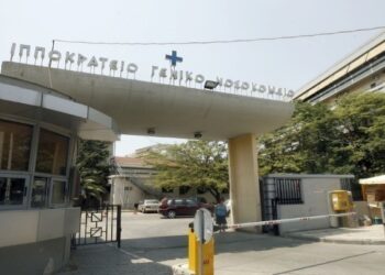 Με επιτυχία μεταμοσχεύθηκαν σε 37χρονο οι νεφροί του μικρού Άγγελου