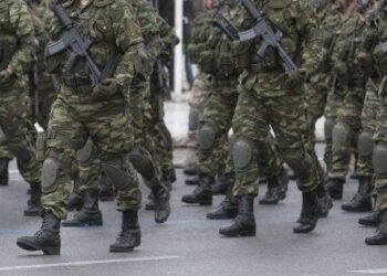 Ένοπλες Δυνάμεις: Ξεκινούν οι προσλήψεις 2.000 επαγγελματιών οπλιτών