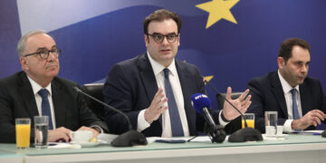 Τα κριτήρια για τα 250 ευρώ σε 1. 440.000 πολίτες και την επιστροφή στο 80% των ενοικιαστών