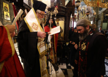 Κουρά μεγαλόσχημου μοναχού στην Ιερά Moνή Τρικόρφου