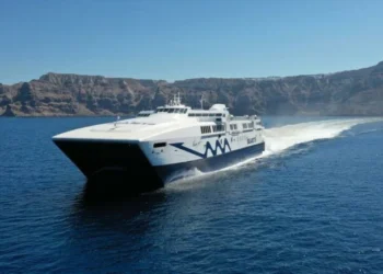 Κικίλιας: Έως 32% μείωση στα εισιτήρια στα ταχύπλοα, στα 40 εκατ. ευρώ το μεταφορικό ισοδύναμο