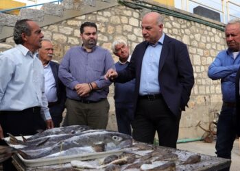 Συνάντηση με αλιείς στην Κρήτη είχε ο υπουργός Αγροτικής Ανάπτυξης και Τροφίμων