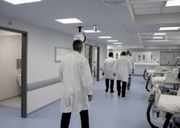 Έρχονται 245 προσλήψεις ειδικευμένων ιατρών για τα νοσοκομεία 1ης και 2ης ΥΠΕ