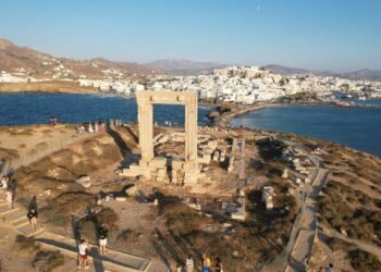 Το ΥΠΠΟ για τα μέτρα φύλαξης των αρχαιοτήτων στην Πορτάρα Νάξου