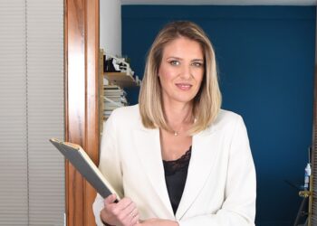 Νέα διάταξη για την καταβολή του επιδόματος κυοφορίας και λοχείας με 200 ένσημα, ανεξαρτήτως αριθμού ταμείων και εργοδοτών