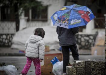 ΚΕΠΕ: Πολυδιάστατη η παιδική φτώχεια στην Ελλάδα