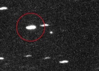 Τεράστιος διαστρικός κομήτης στο μέγεθος του Μανχάταν κατευθύνεται στη Γη – “Πιθανόν κατασκεύασμα εξωγήινης τεχνολογίας”